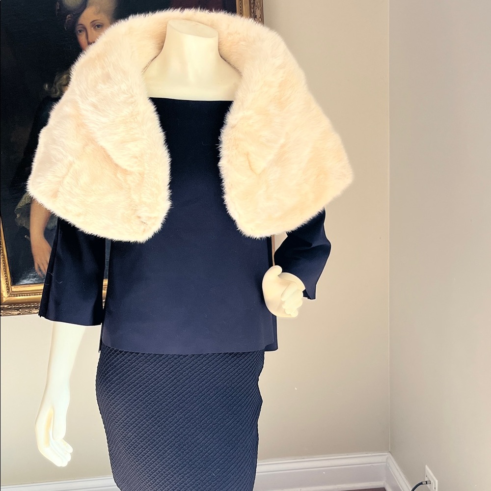 Elegant Cream Vintage MinkFur Shawl. Perfect for formal occasion.